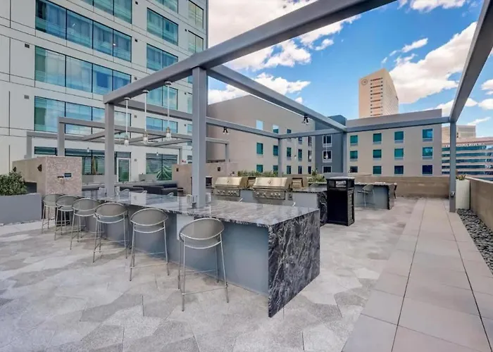 Boulevard Highrise Stu Sky Pool Parking Gym 24 *